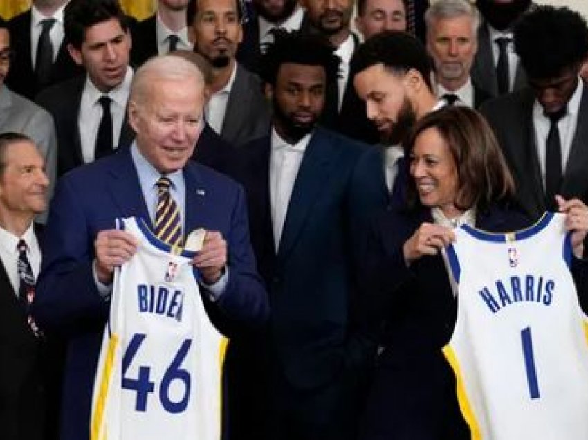 Presidenti amerikan Biden priti kampionët në fuqi të NBA