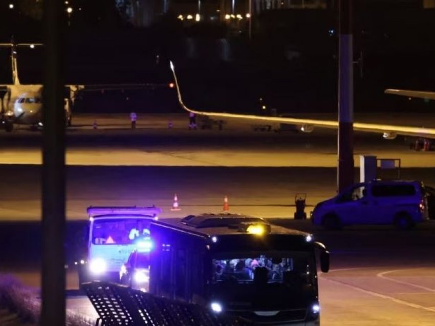 Athinë, kontroll për bombë në avionin e kompanisë “Ryanair”