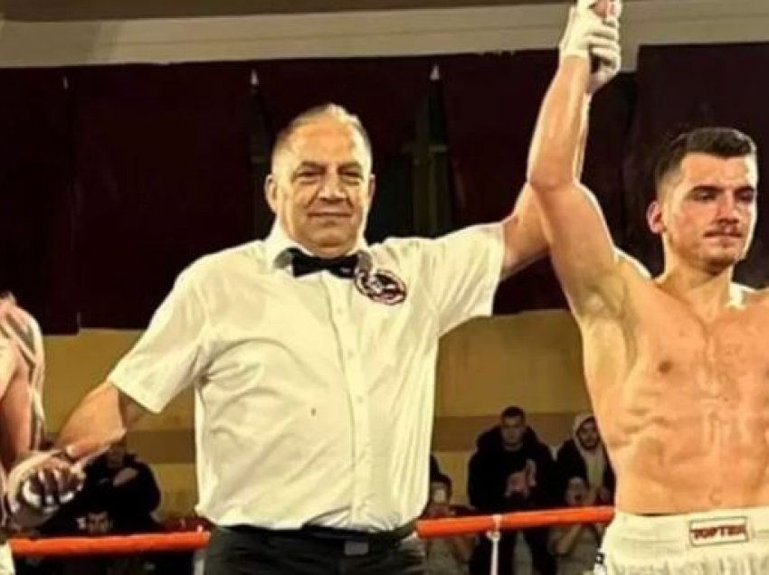 Triumfojnë boksierët shqiptarë