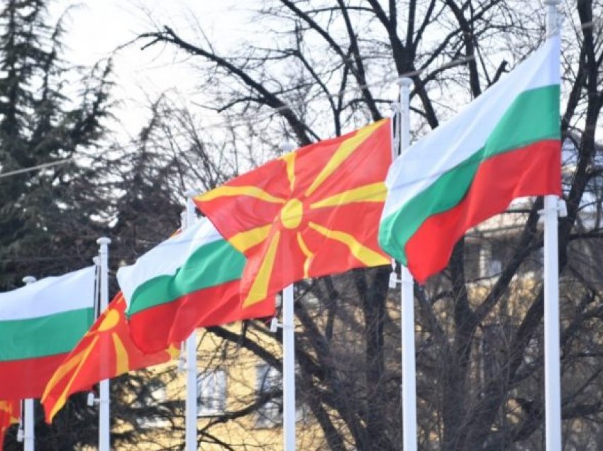 Vazhdojnë përplasjet verbale diplomatike mes Shkupit dhe Sofjes