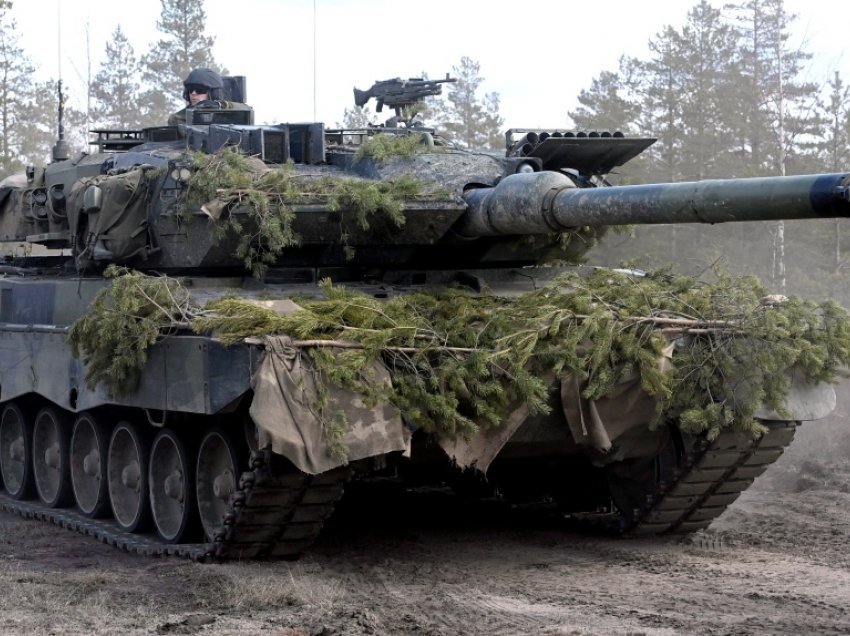 Kanadaja ia premton Ukrainës katër tanke Leopard 2
