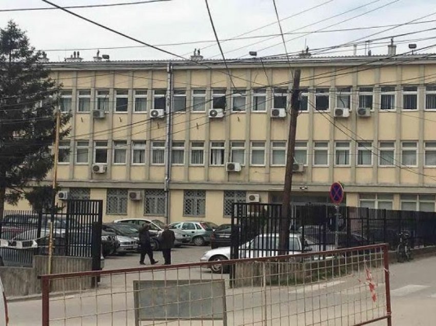 ​Paraburgim ndaj një të pandehuri, për shkak se kanosi një personit zyrtar në Prizren