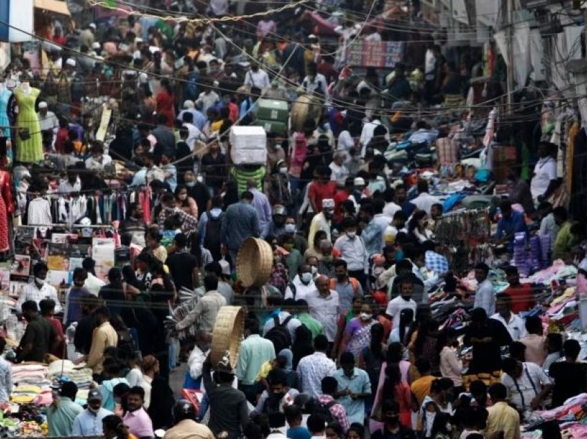 India bëhet këtë vit vendi me popullsinë më të madhe në botë