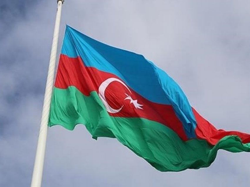 Azerbajxhani paralajmëron qytetarët e vet të mos shkojnë në Iran