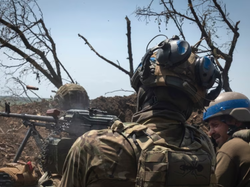 Vazhdojnë luftimet në Ukrainë, ndërsa rriten shpresat për negociata armëpushimi