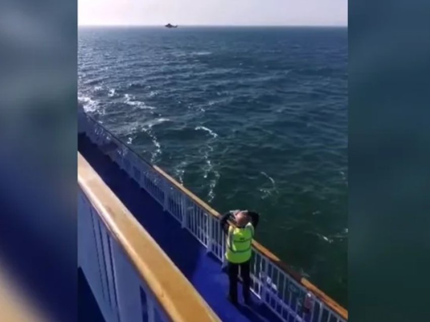 Ngjarje e rëndë, 7-vjeçari bie nga anija, bashkë me të vdes edhe nëna që u përpoq ta shpëtonte