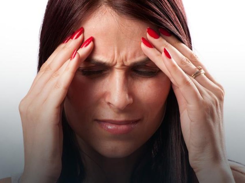 Ekspertët tregojnë mënyrat më të mira për të lehtësuar migrenën pa ilaçe