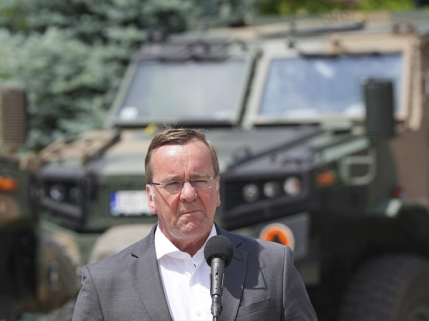 Ministri gjerman i mbrojtjes i bën thirrje Turqisë që të lejojë Suedinë të anëtarësohet në NATO
