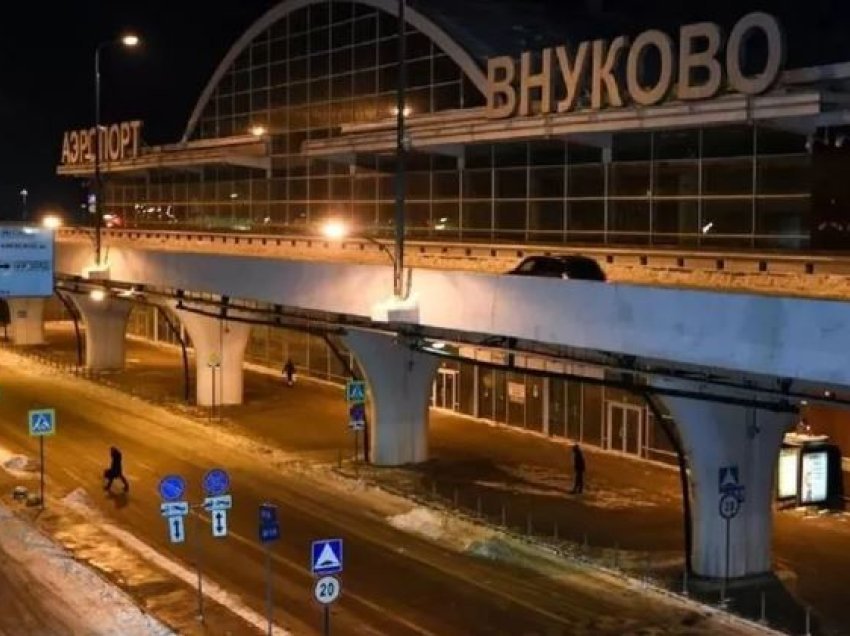 Sulm me dron në aeroportin e Moskës, ndërpriten fluturimet kryesore