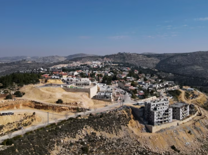 Zgjerohen vendbanimet izraelite në Bregun Perëndimor
