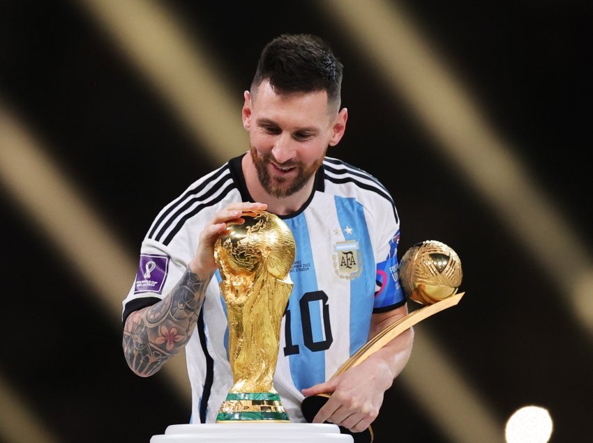 Fanella e Messit ekspozohet në muzeun e FIFA-s