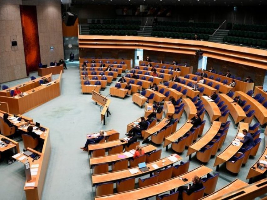 Zgjedhjet parlamentare në Holandë do të mbahen më 22 nëntor