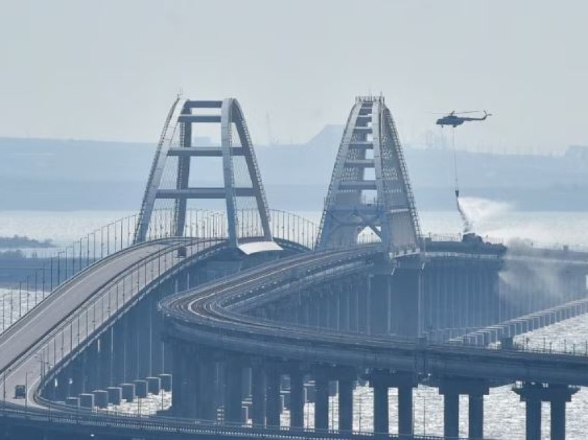 Rusia akuzon Ukrainën për shpërthimin në urën e Krimesë