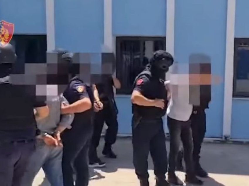 Rrajat i “hanë kokën” titullarëve të policisë në Krujë; transferohen 26 efektivë