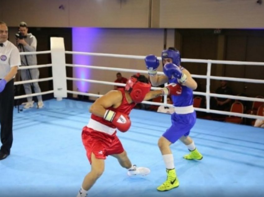 Gjashtë boksierë përfaqësojnë Kosovën në Evropianin për junior
