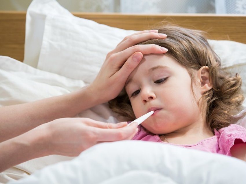 Fluks i pacientëve në pediatri, temperaturat e larta shkaktojnë diarre e të vjella te fëmijët