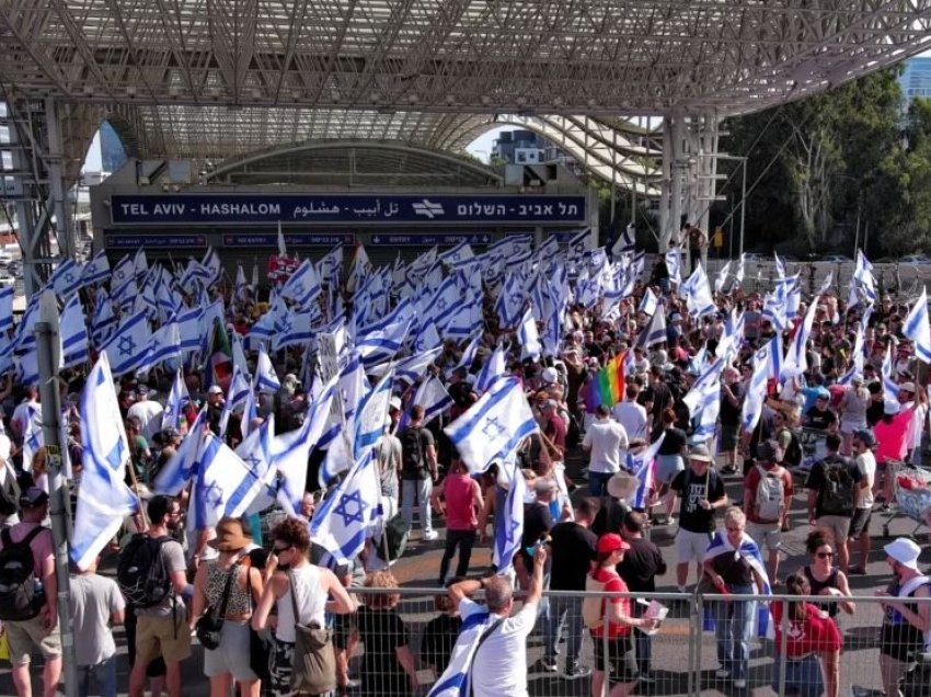 Kufizimi i autoritetit të Gjykatës së Lartë, mijëra izraelitë marshojnë kundër projektligjit për gjyqësorin
