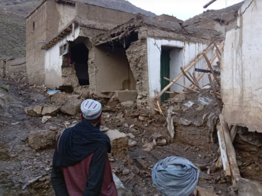 Dymbëdhjetë të vdekur, 40 të zhdukur pas përmbytjeve në Afganistan