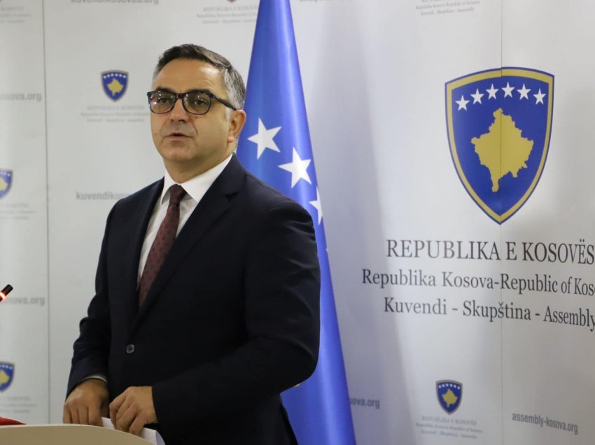 Tahiri i bënë thirrje sërish PDK’së e LDK’së ta përkrahin mocionin: Rrëzimi i Qeverisë s’bëhet me Listën Serbe