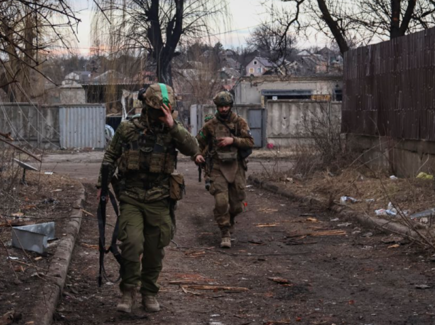 Komandanti ukrainas: Rusia vazhdon të pësojë humbje të rëndësishme pranë Bakhmutit