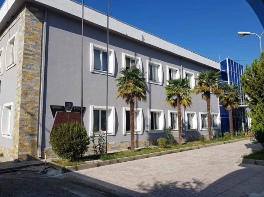 “Është e imja”/ Hyri me forcë në një banesë dhe vodhi pajisjet elektroshtëpiake, arrestohet 62-vjeçari në Vlorë