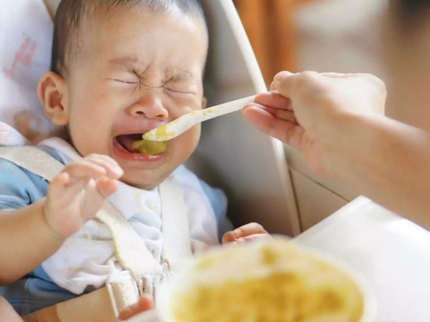 Bebja refuzon ushqimin? Ndoshta është me kandidë