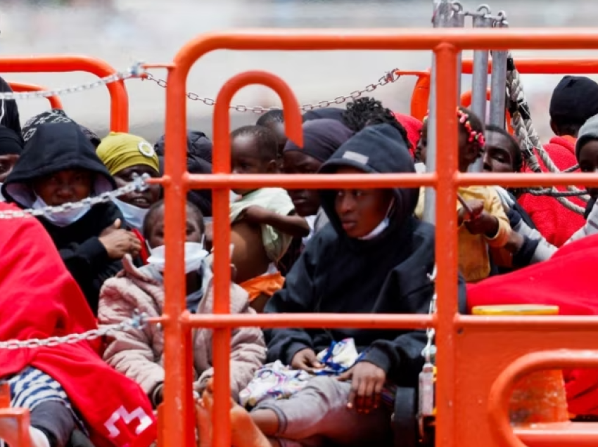 BE-ja do t'i ndajë Tunizisë 105 milionë euro për të frenuar migrimin