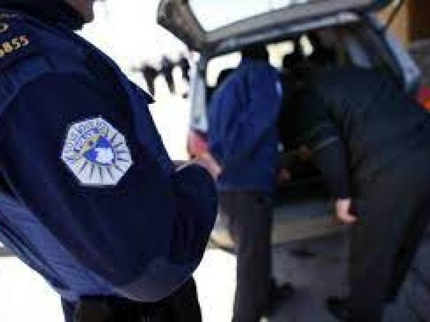 Kanosi dy zyrtar policorë, arrestohet i dyshuari në Pejë