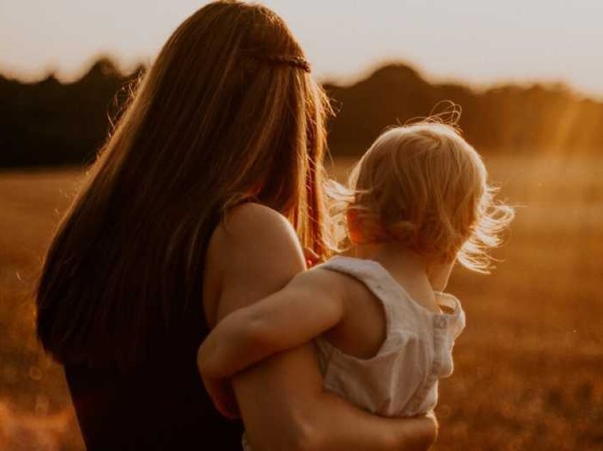 Prindërimi: Përfitoni sa më shumë nga amësia duke përshtatur këto 5 ndryshime në jetën tuaj