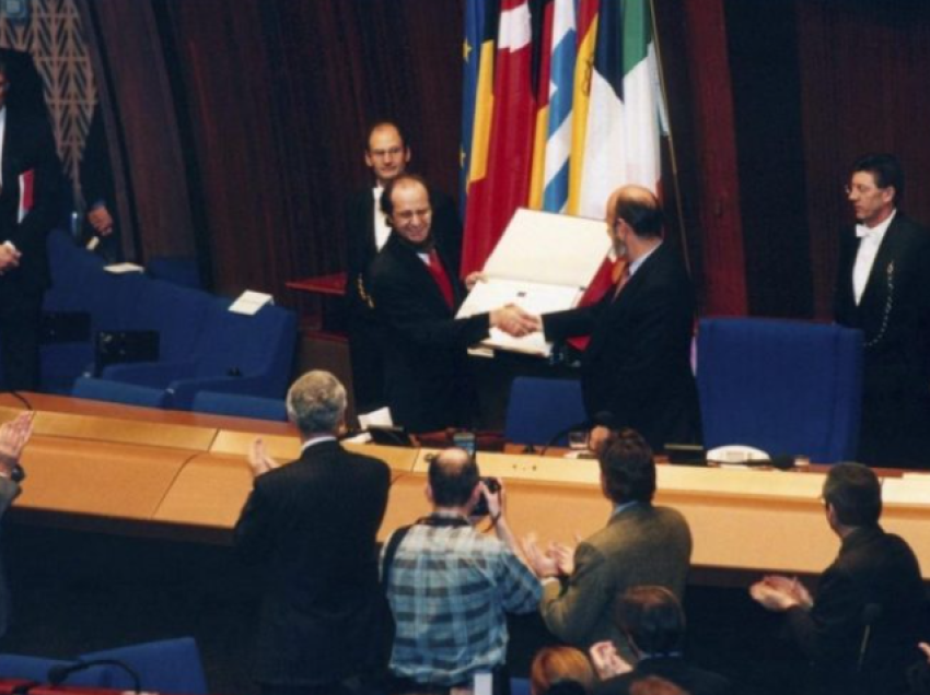 25 vjet pas, Osmani mban fjalim në PE ku Rugova ishte nderuar me çmimin Saharov