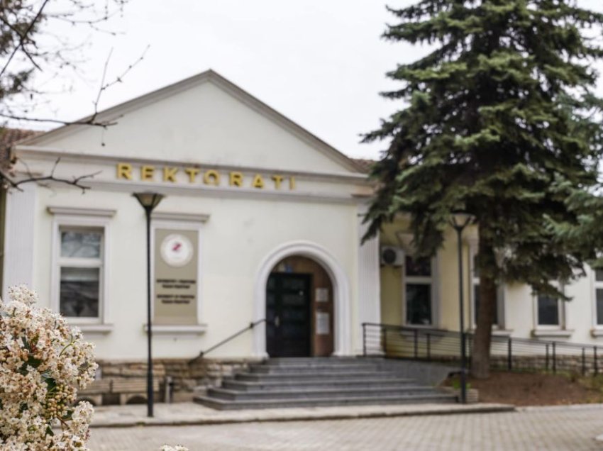 Universiteti i Prishtinës ndan nga 450 euro për studentët me aftësi të kufizuara