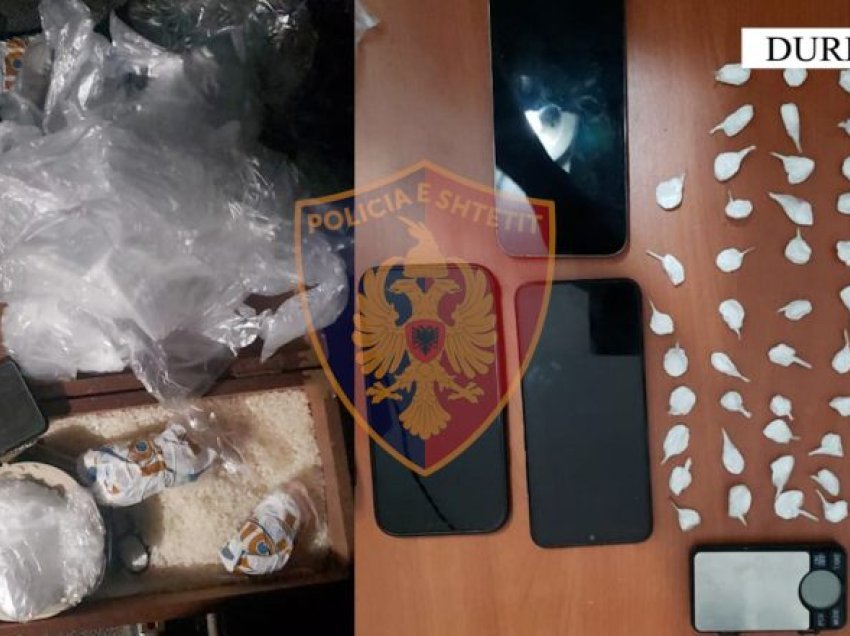 Shpërndanin kokainë në zonën e plazhit/ Arrestohen tre të rinj në Durrës