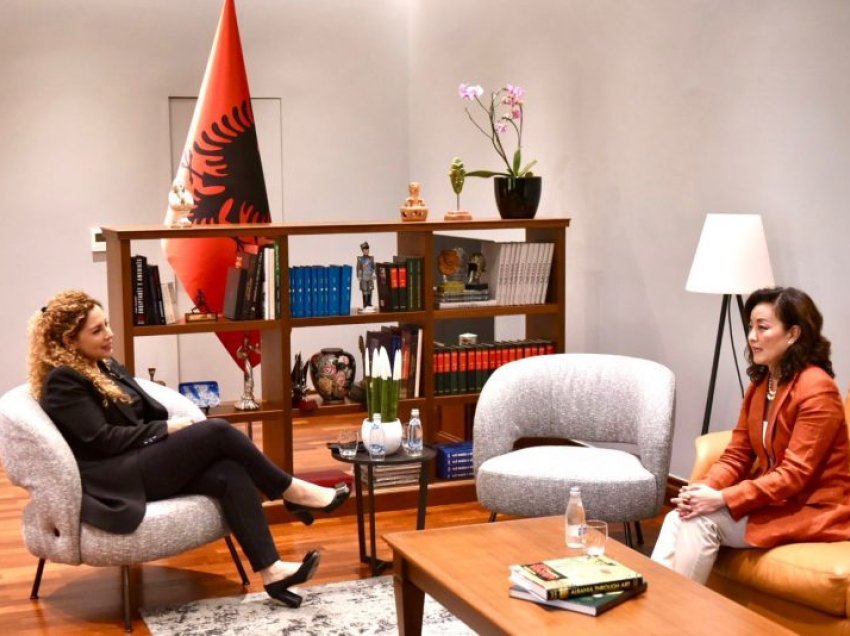 Në prag të largimit nga Shqipëria, ambasadorja Kim takohet me ministren, Xhaçka: Është e trishtueshme të shohësh një mike të mirë të ikë