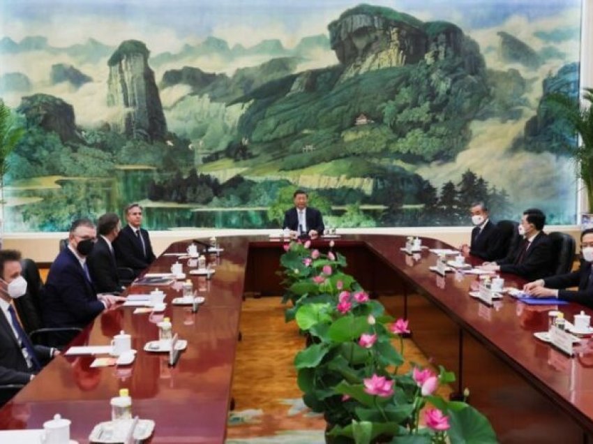 Piktura në mur mbrapa Xi Jinping tërhoqi shumë vëmendje gjatë takimit me Blinken: Çfarë fshihet pas saj?