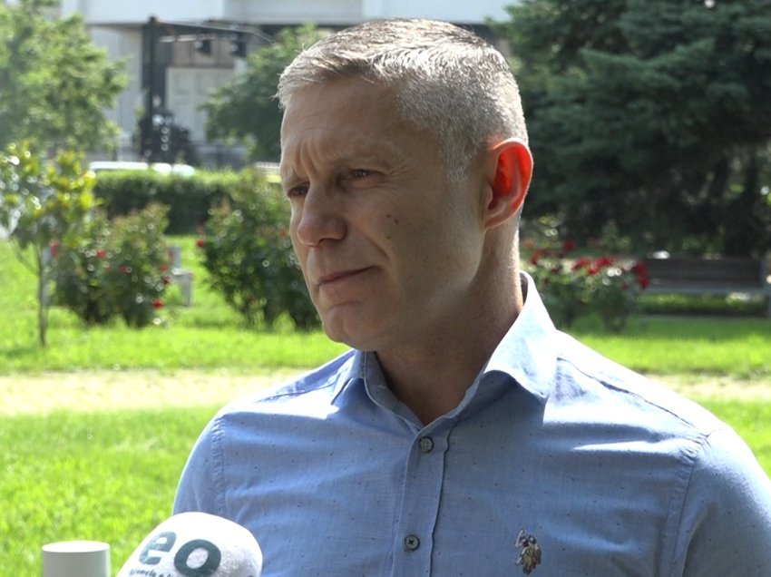 Ish-inspektori i AKI-së: Situata në Kosovë është në formulën “ngrijë veriun, shkrijë të tjerët”