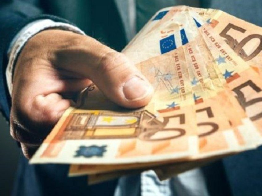 Shkon në 600 euro paga mesatare në Maqedoninë e Veriut