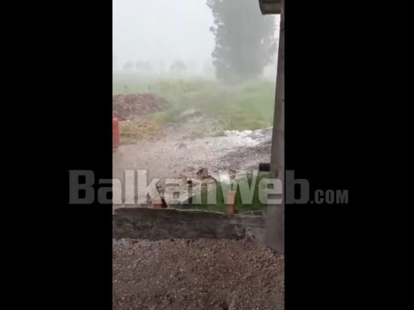 Shi e breshër në Korçë dhe Pogradec, dëme në disa fshatra. Turistët anulojnë rezervimet në zonat turistike