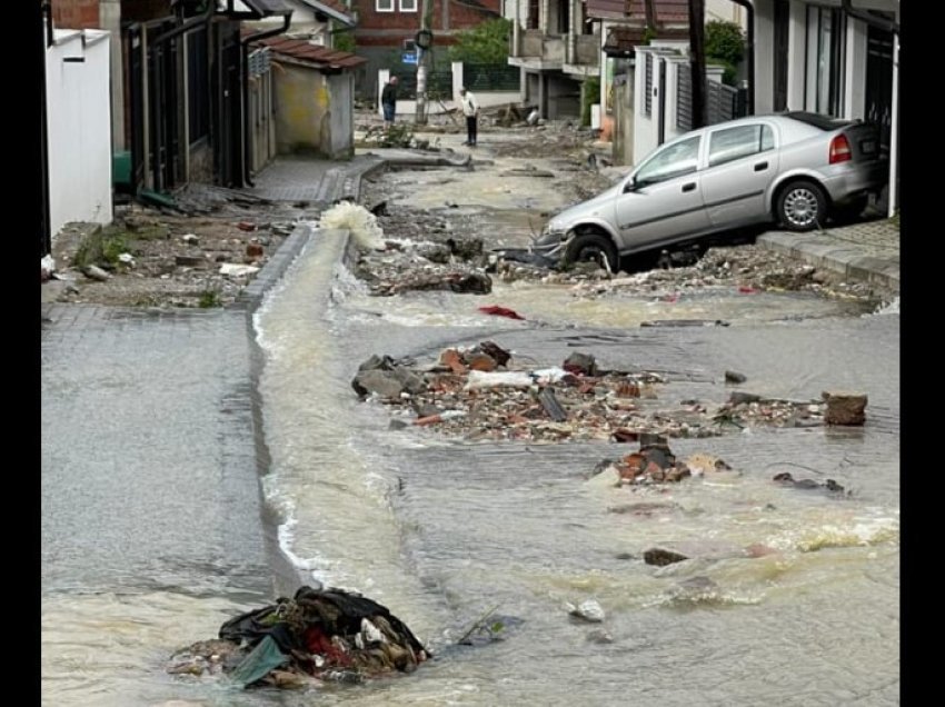 Gashi: Situata pas vërshimeve më qetë, dëmet më të mëdha në qendër të Pejës