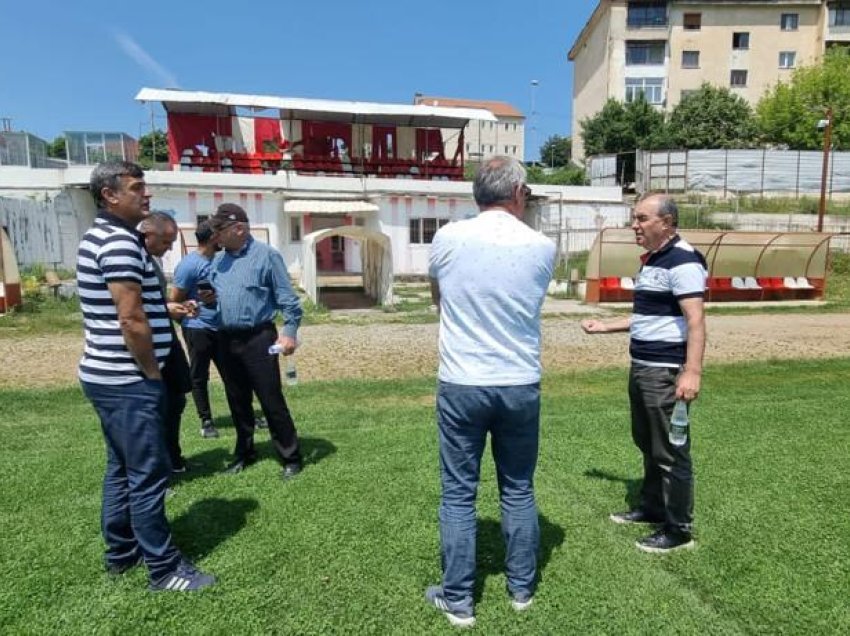 FSHF inspekton stadiumin ‘Korabi’. Bashkia Dibër premton investime