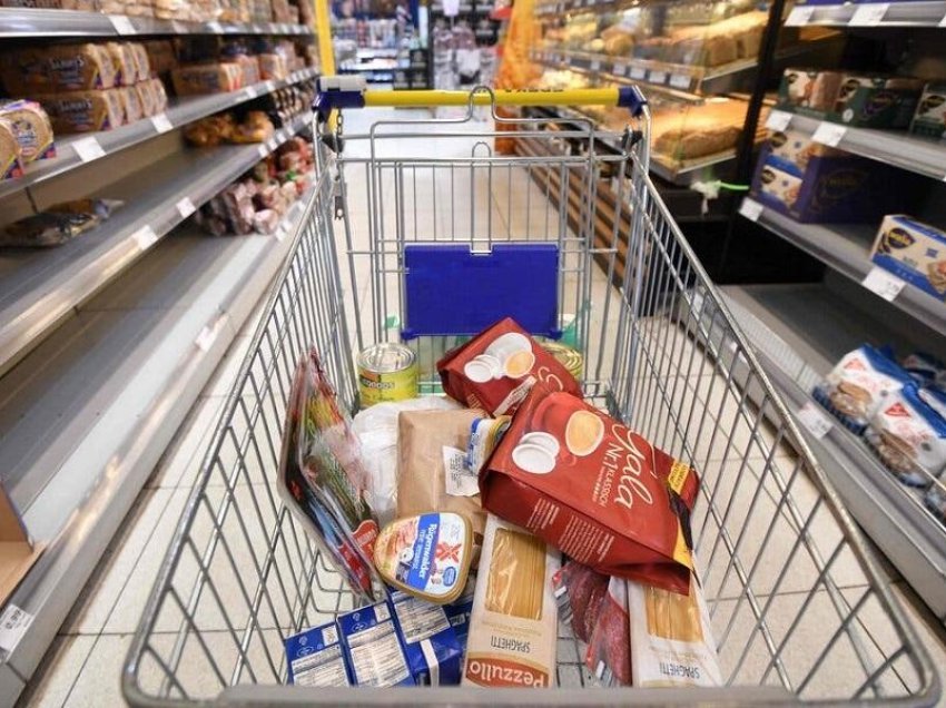 Bie inflacioni në eurozonë, nuk preken çmimet e ushqimeve dhe shërbimeve
