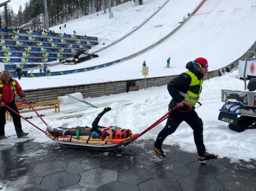 Lëndohet rëndë skiatori slloven