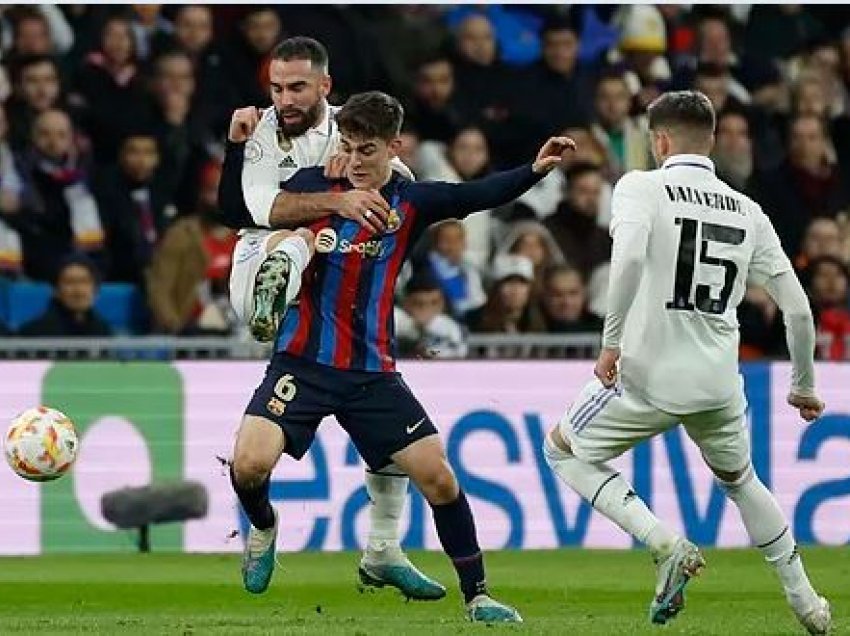 Real Madridi tronditet nga Barcelona në “Santiago Bernabeu”