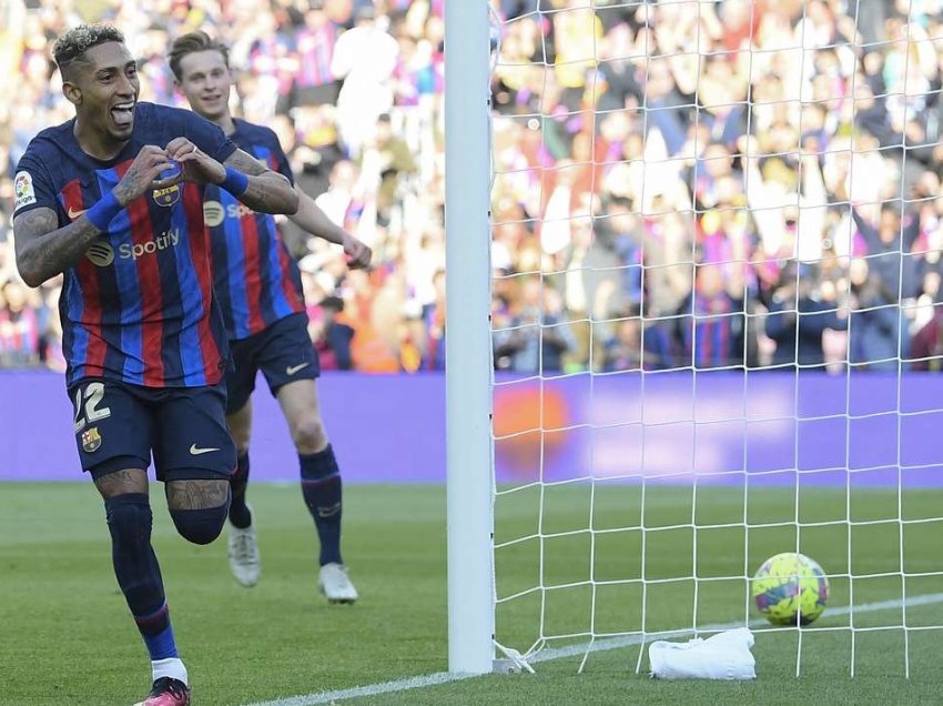 Barcelona humb penalltinë, 31 minuta me një lojtar me pak por fiton 