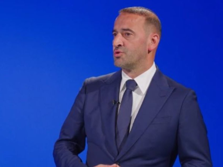 Daut Haradinaj: E padrejtë mungesa e Nasimit në varrimin e vëllait Agronit