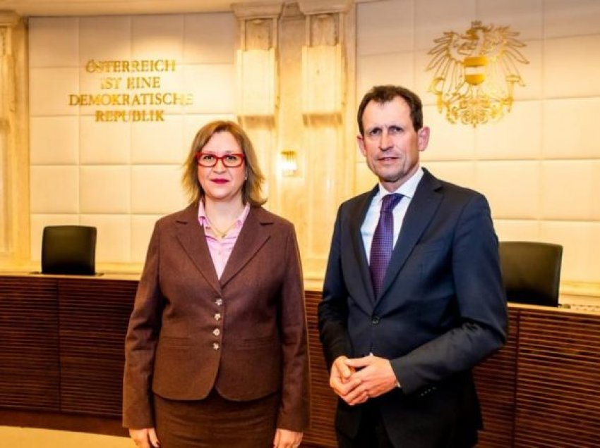 Grkovska – Grabenwarter: Duhet të përmirësohet cilësia e gjyqtarëve kushtetues, vetëm në këtë mënyrë do të forcohet besimi në Gjykatën Kushtetuese