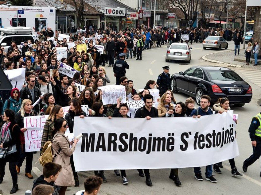 8 Marsi Dita e Gruas, mbahet sot në Prishtinë marshi protestues “Marshojmë, s’festojmë”