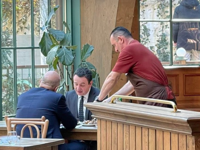 Kryeministri Kurti drekon me ministrin grek në periferi të Prishtinës