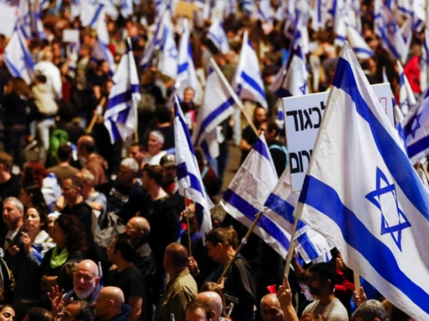 Për 10 javë rresht izraelitët protestojnë kundër disa ndryshimeve ligjore