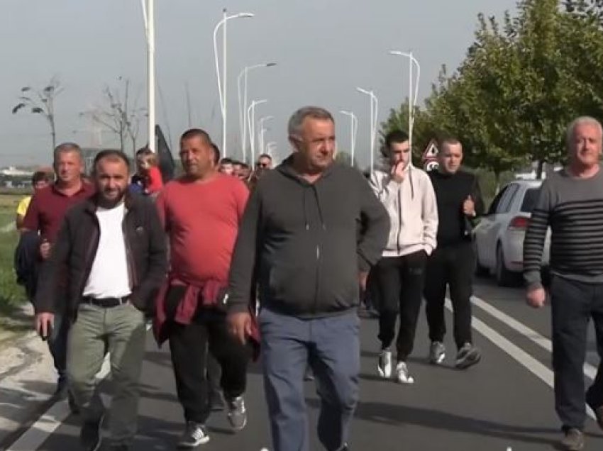 Qeveria i injoron, por banorët e Bërxullës nuk ndalin protestat për pronat! Ja tri kërkesat e tyre