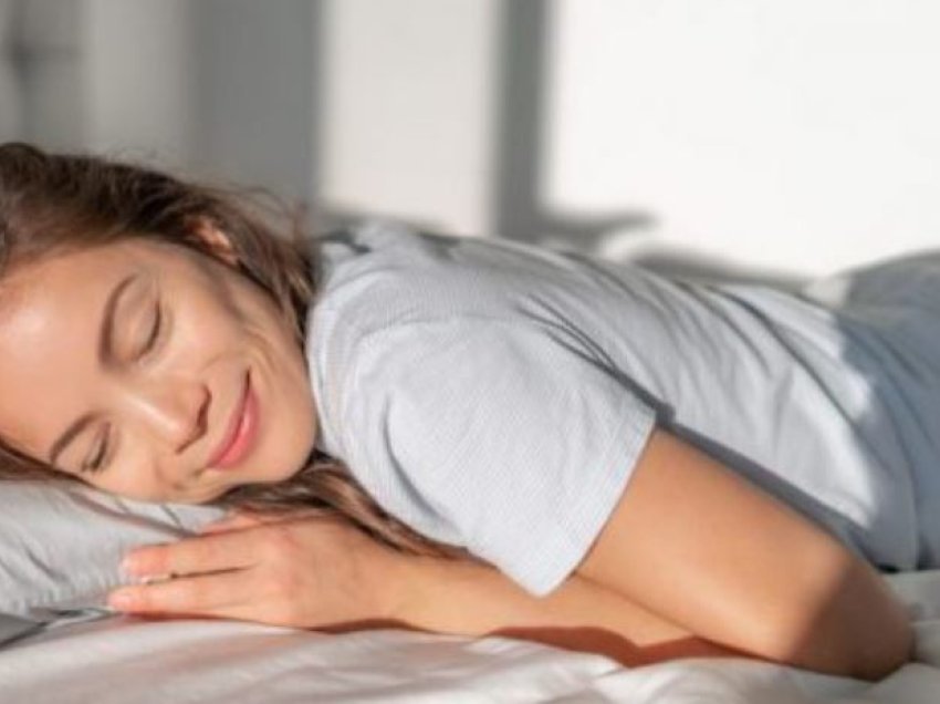 Përfitimet e të fjeturit 30 minuta pasdite